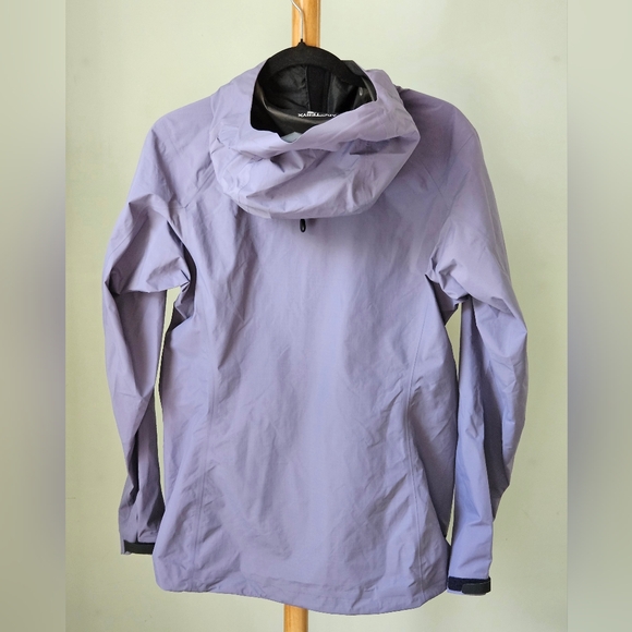 Arc'teryx Women's Beta SL Jacket in Lavender - Picture 2 of 12